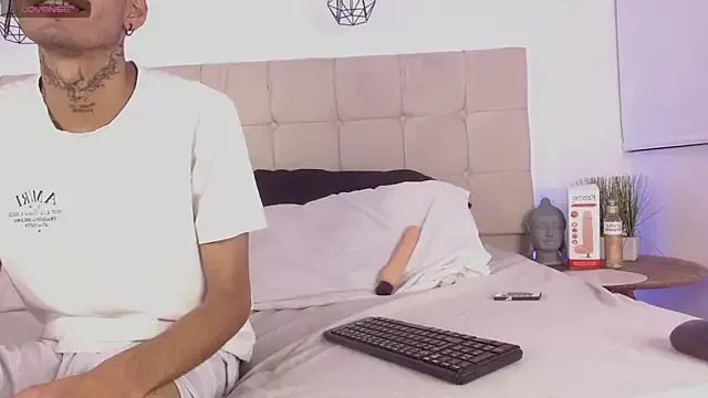 love_birds_69 on StripChat