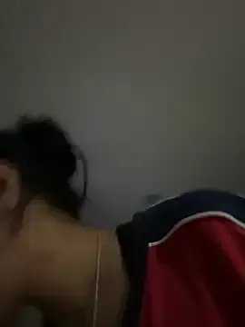 lynn9000 on StripChat 