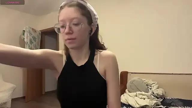StripChat MargarettNewbie is Freechat MargarettNewbie — Suck my finger