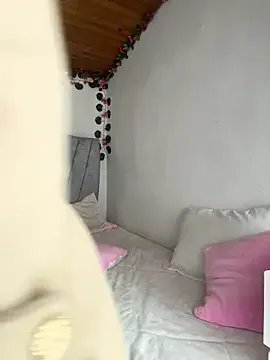 Mia_salinass — Red ass 