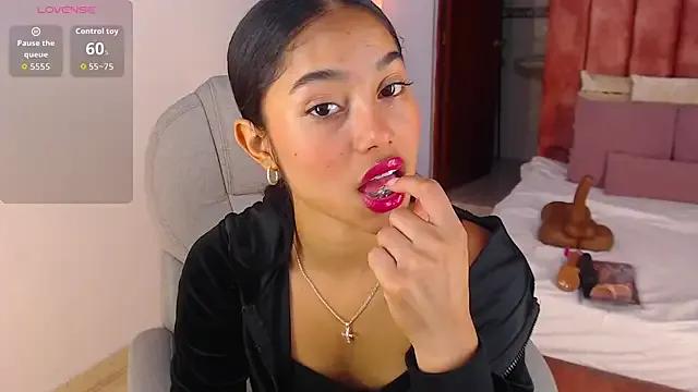 Milaa_Star_ on StripChat