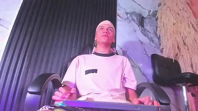 StripChat milo_crave is Freechat milo_crave — SHOW CUM