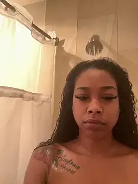 mismialove on StripChat