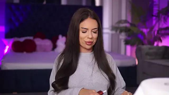 MissKiarra on StripChat 