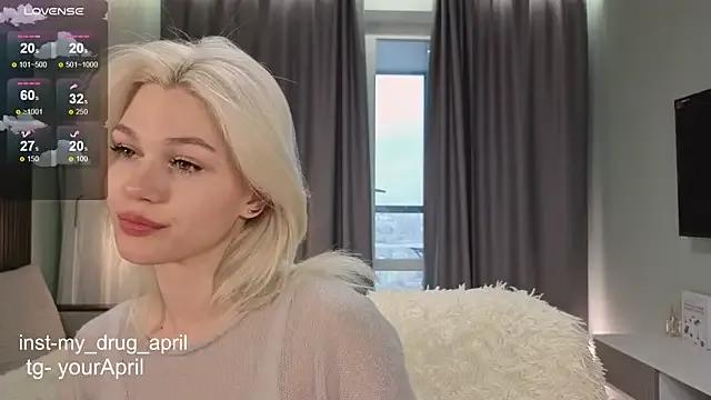 StripChat MyApril is Freechat MyApril — play with pussy in doggy <3 <3