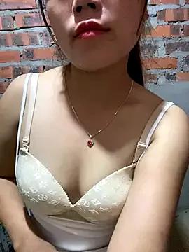 nachi-baby on StripChat