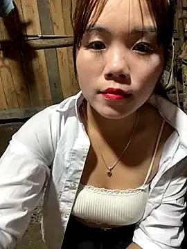 nachi-baby on StripChat