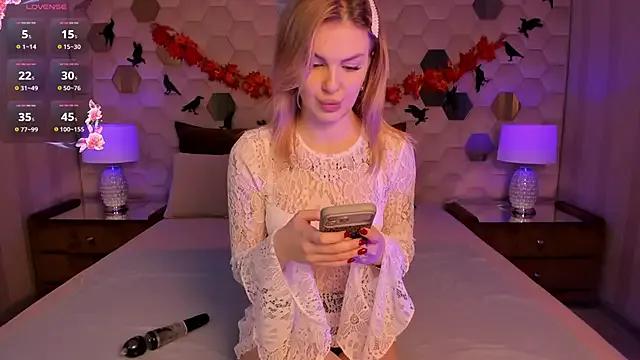 StripChat Naomi_Secret is Freechat Naomi_Secret — remove the top