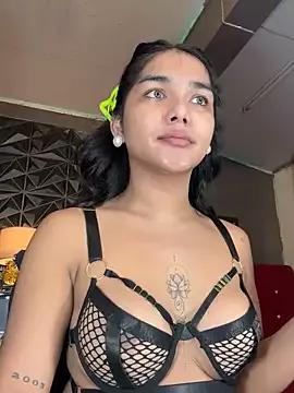 Freechat NatalyaFox on StripChat