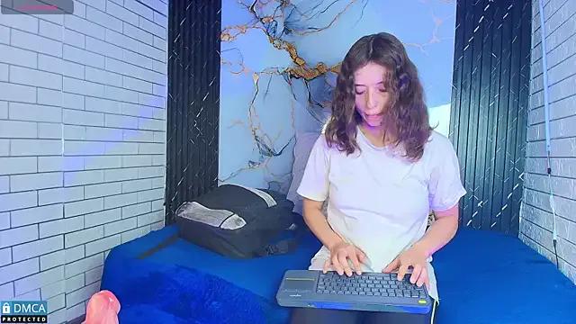 nena_cupcake_ on StripChat 