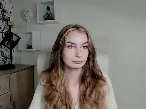 Freechat NinaBlond1 on StripChat