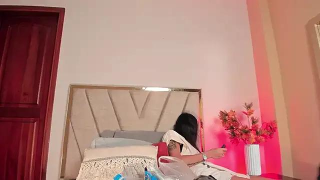 StripChat NoraDasilva is Freechat NoraDasilva — fuck me + vibrations + squirt