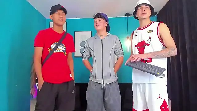 Oficial_KingOfHeavens on StripChat