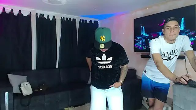 Oficial_KingOfHeavens on StripChat