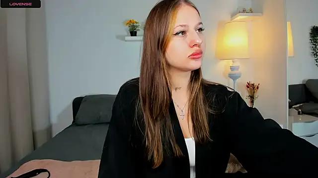 StripChat PatBushlen is Freechat PatBushlen — lips and tongue playing with saliva