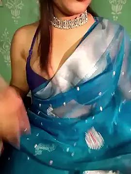 QueenOfHeart_07 on StripChat 