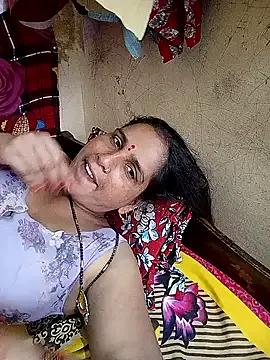 Freechat reemacouple007 on StripChat
