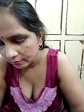 Freechat reemacouple007 on StripChat
