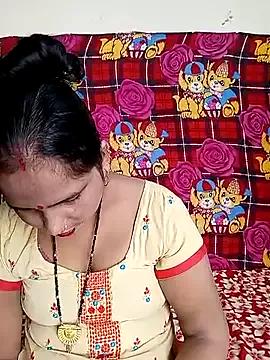 Freechat reemacouple007 on StripChat