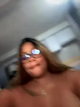 riri_brunnete on StripChat