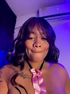 riri_brunnete on StripChat