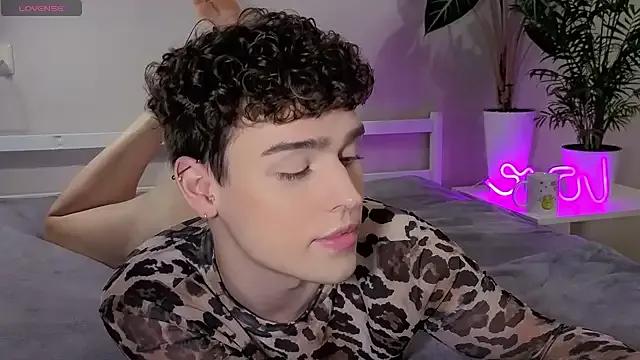 Freechat RobbyCharming on StripChat