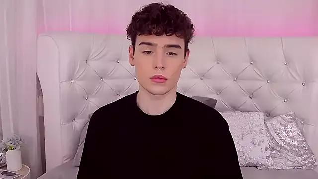 Freechat RobbyCharming on StripChat