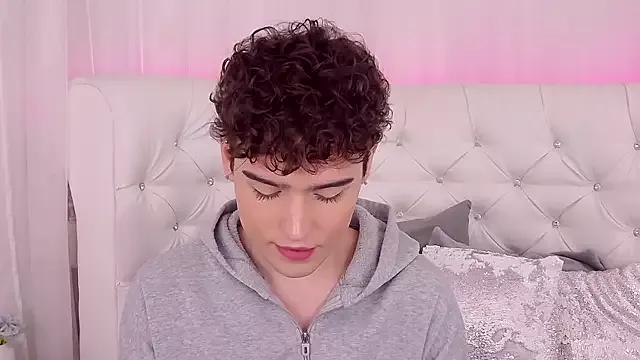 Freechat RobbyCharming on StripChat