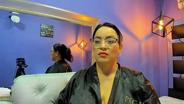 StripChat Romina017  is Freechat  Romina017 — masturbate dildo with the feet