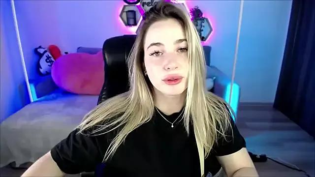 Freechat SabrinViolet on StripChat