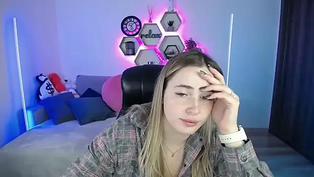 Freechat SabrinViolet on StripChat
