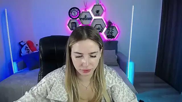 Freechat SabrinViolet on StripChat