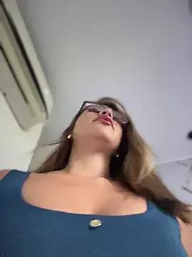 Freechat sara_calderon on StripChat