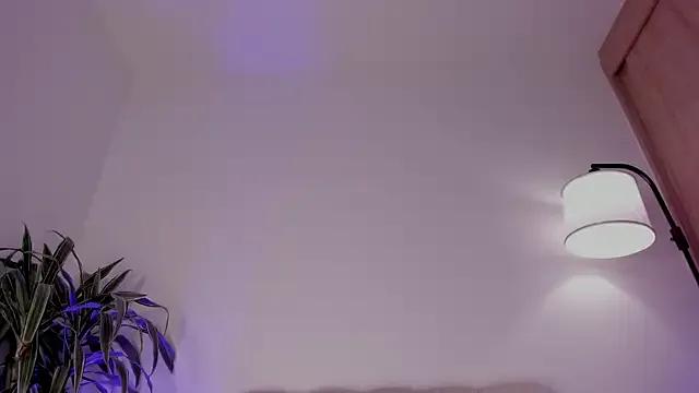 Freechat sara_gwen on StripChat