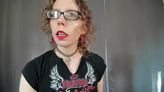 SaraDesirexo on StripChat 