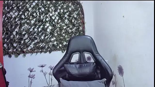 Freechat Sarahbrowm_ on StripChat