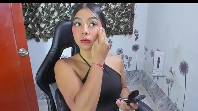 Freechat Sarahbrowm_ on StripChat