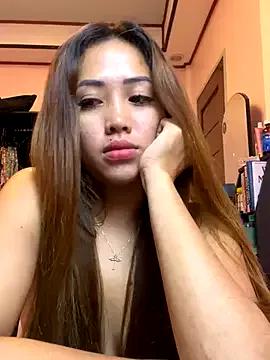 Serenaa_rabbit on StripChat