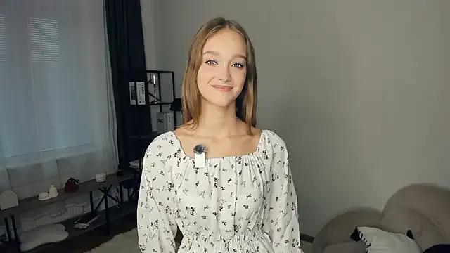 Freechat SerrenaAa on StripChat