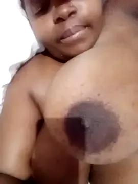 ShySexyBaddiexx on StripChat 