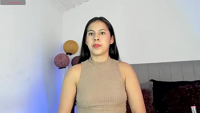 SoffiRousee on StripChat 