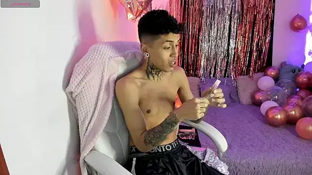 Freechat Sofia_thomson1_t on StripChat