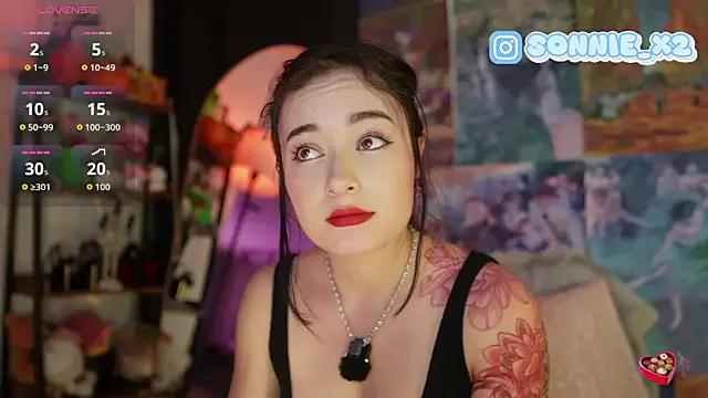 Sonnie_mami on StripChat