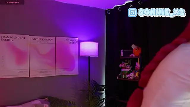 Sonnie_mami on StripChat