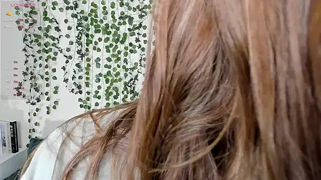 sweet_and_flirt on StripChat 