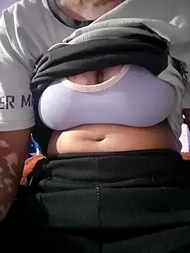 sweet_simmi on StripChat 