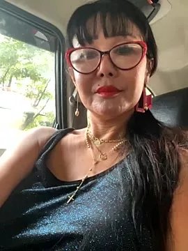 sweetieme on StripChat 