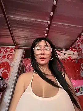 sweetieme on StripChat 