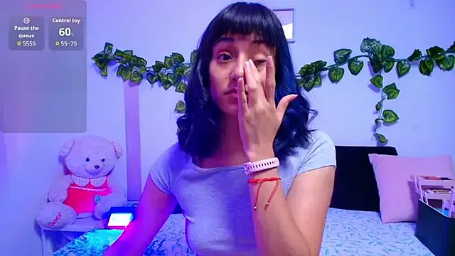 tati_cardenas on StripChat 