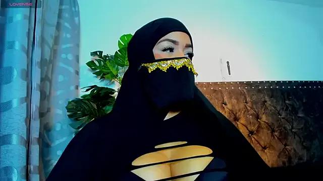 Freechat thaira_aly on StripChat